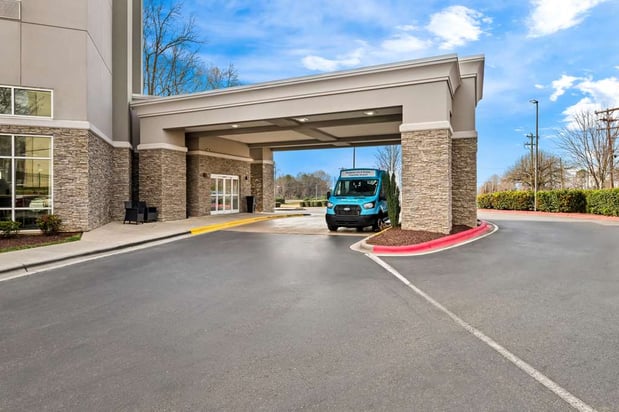 Images Hampton Inn & Suites Charlotte-Airport