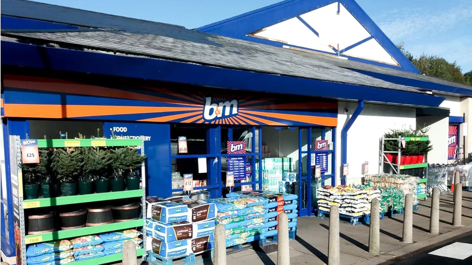 Images B&M Store with Garden Centre
