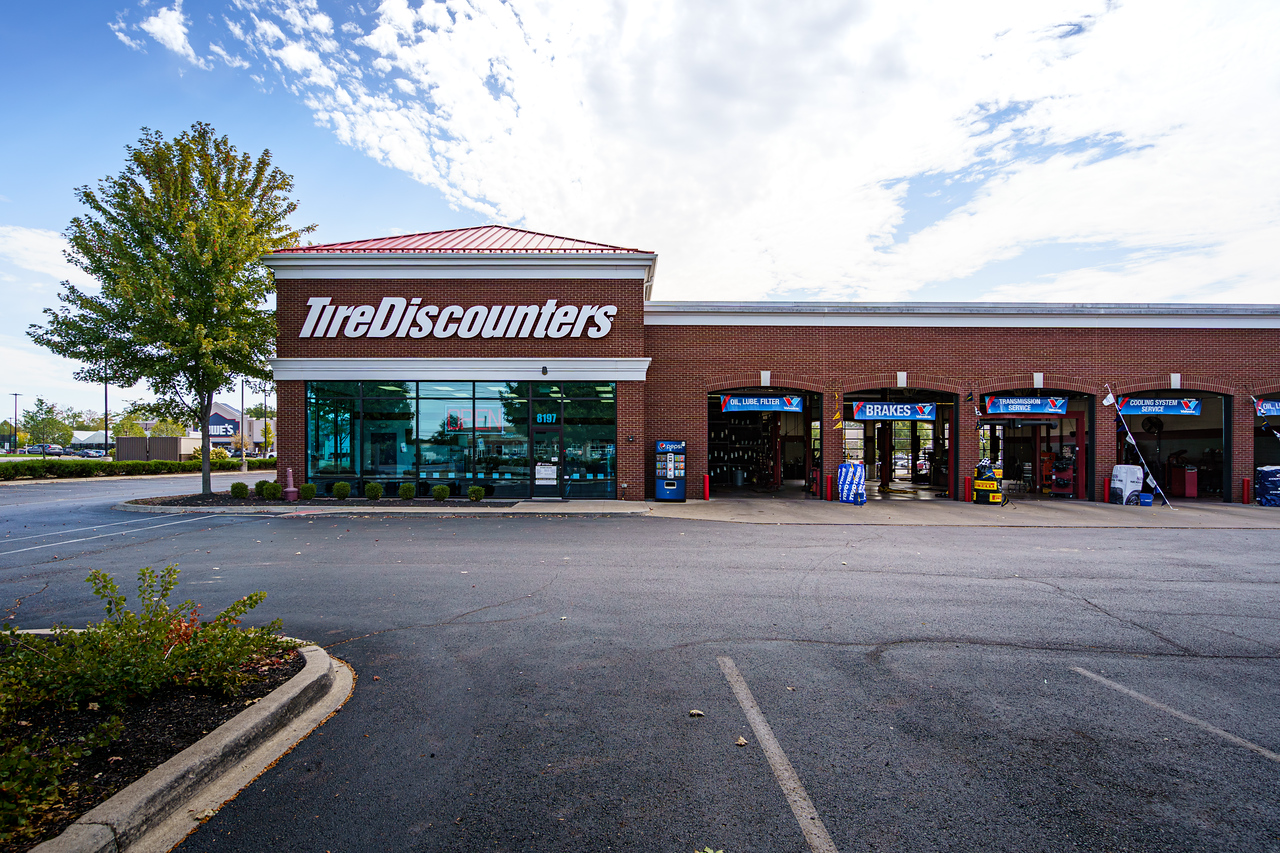 Tire Discounters on 8197 E Broad St in Reynoldsburg