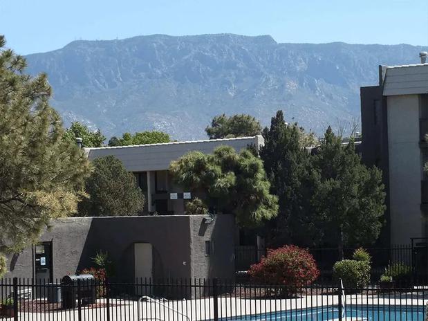 Images Wyoming Place Apartments