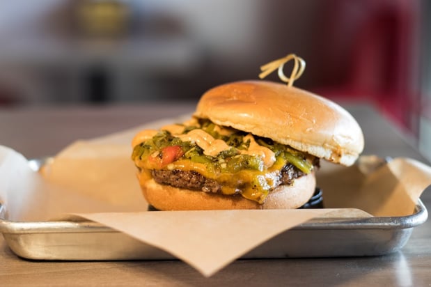 Images Aioli Gourmet Burgers - 32nd & Shea