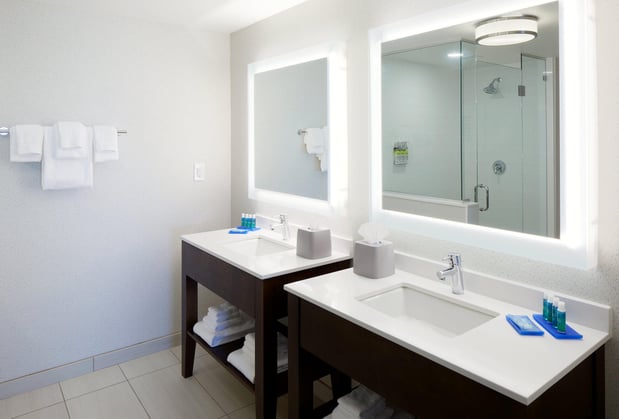 Images Holiday Inn Express & Suites Cincinnati North - Liberty Way by IHG
