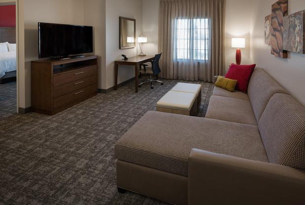 Images Staybridge Suites Phoenix – Biltmore Area by IHG