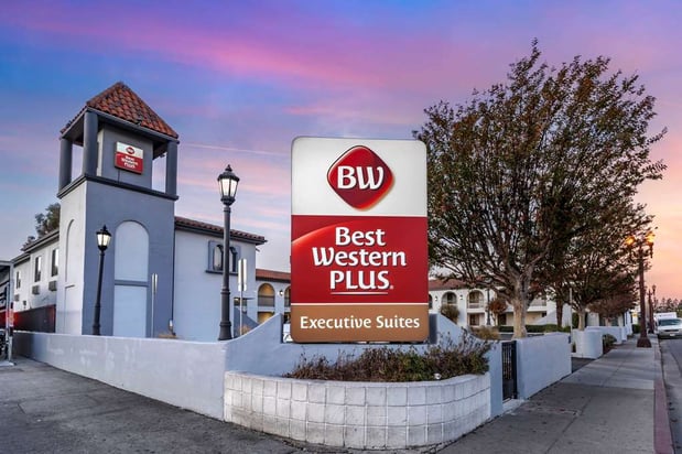 Images Best Western Plus Executive Suites