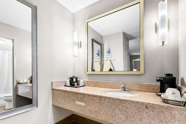 Images Best Western Executive Suites