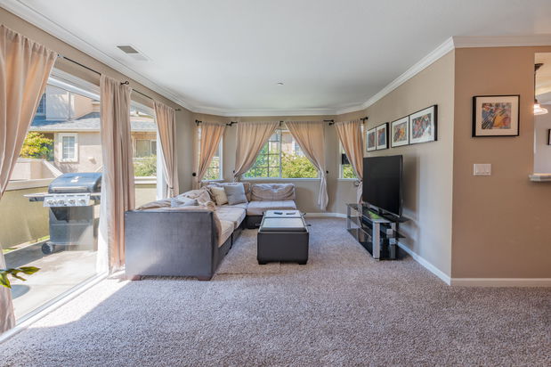 Images Monica Betancur, REALTOR | Compass