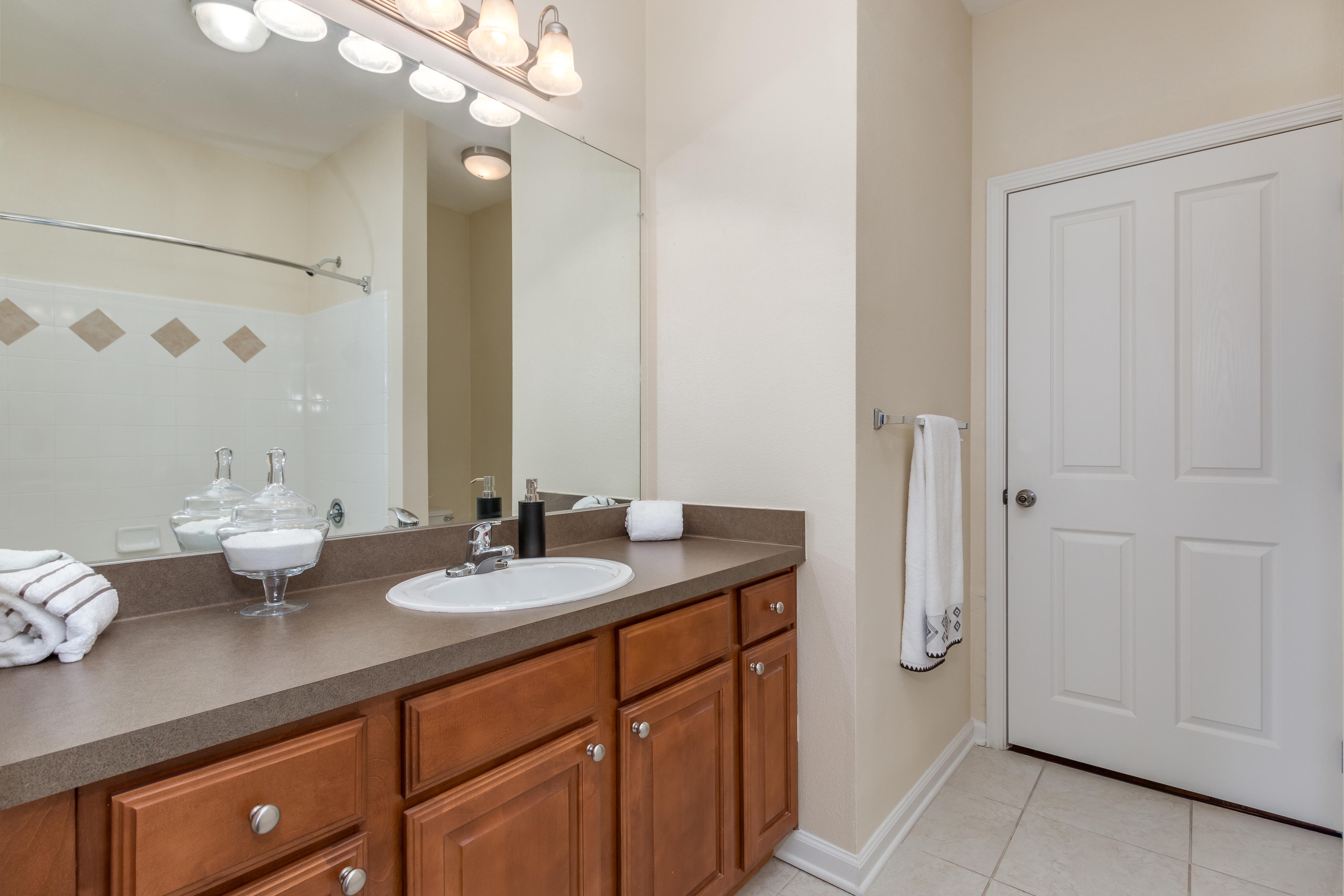 Apartment Rental Agency in TX Houston 77049 Advenir at Wynstone 6464 E Sam Houston Pkwy N (281)458-1000