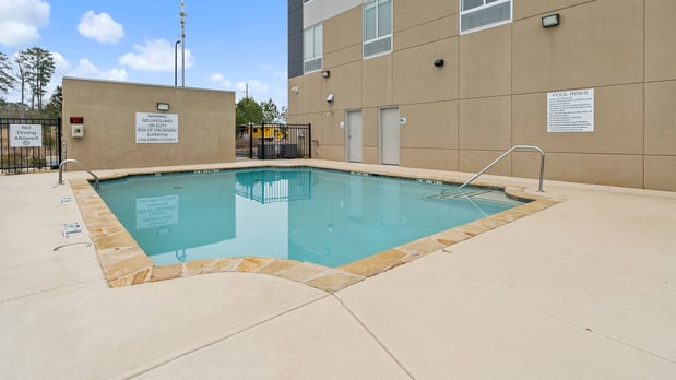 Images Holiday Inn Express & Suites Macon North by IHG