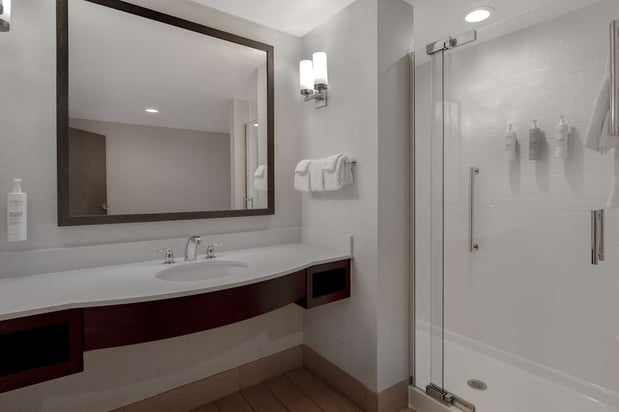 Images Hilton Garden Inn Burlington Downtown