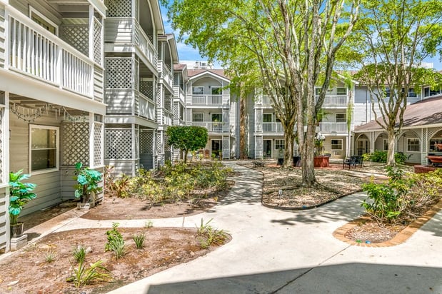 Images Meridian at Lantana