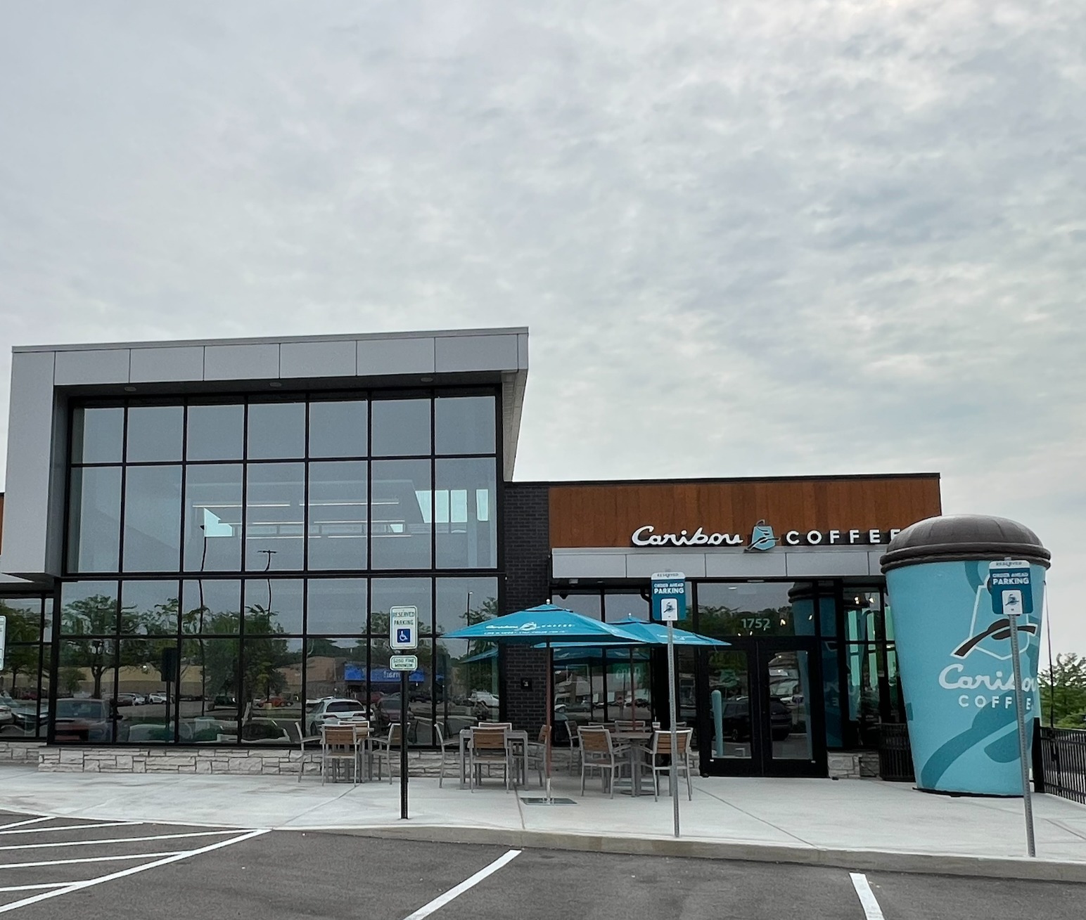 Storefront of the Caribou Coffee at 1752 Columbus Pike in Delaware