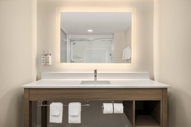 Images Holiday Inn Express Fayetteville - Fort Bragg by IHG