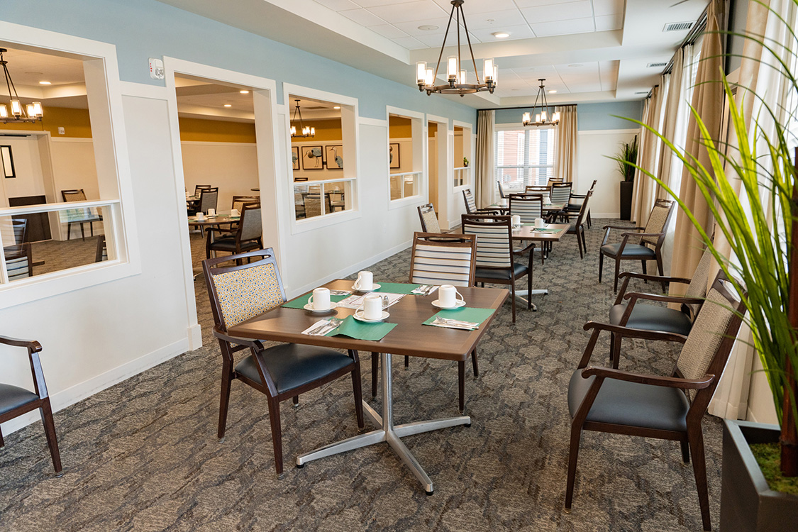 Guardian Angels - Riverview Landing Otsego features a beautiful dining area. To schedule a tour, visit our website or give us a call today!