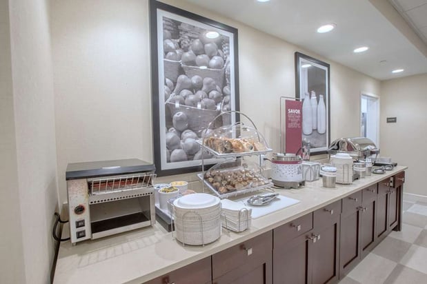 Images Hampton Inn Amesbury