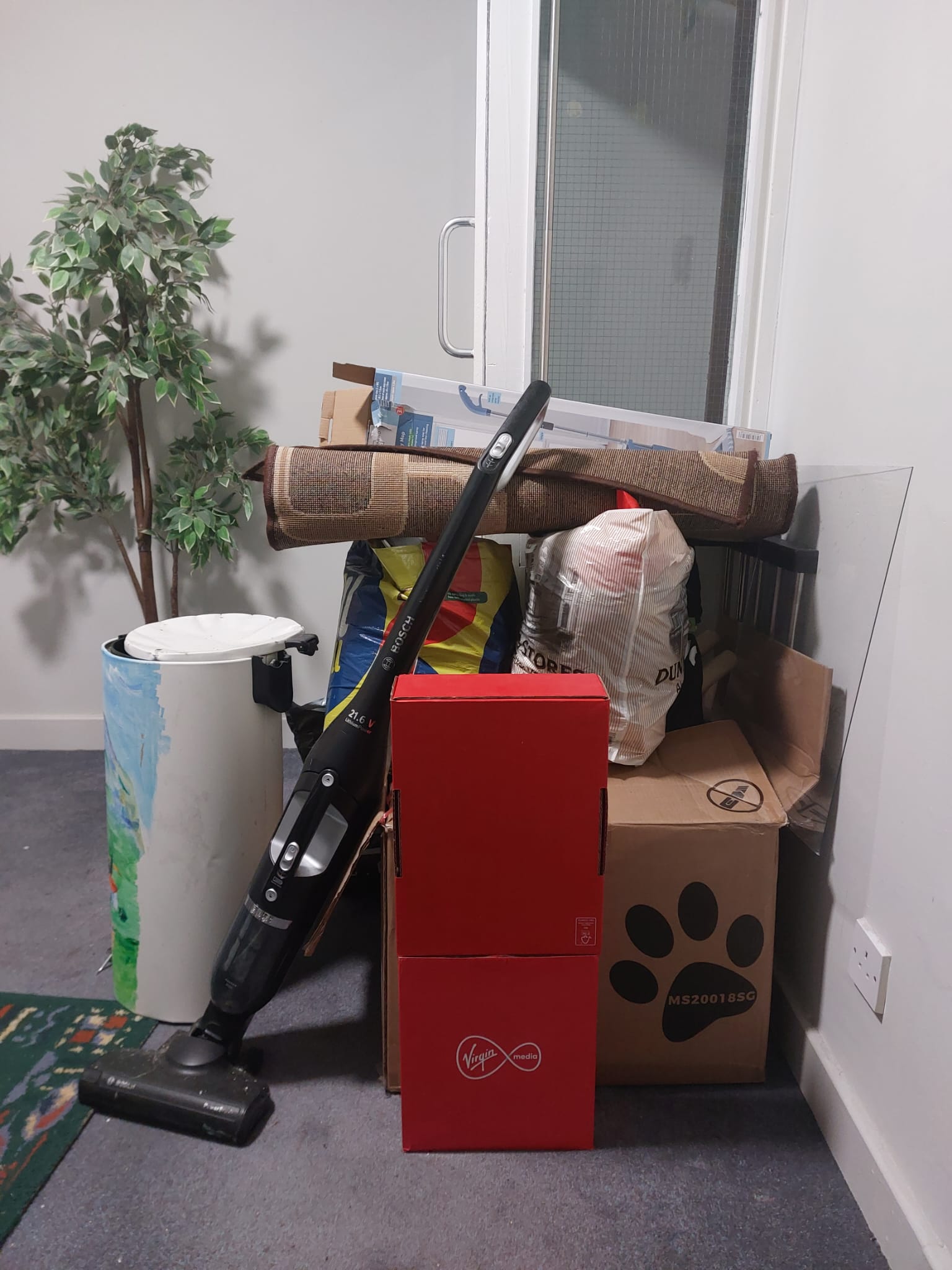 Residential Rubbish Removal, Commercial Waste Removal, Garden Waste Clearance, Construction & Renovation Waste Removal, Attic, Garage & Shed Clearance, Tree Removal & Green Waste Recycling