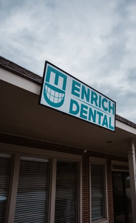 Images Enrich Dental