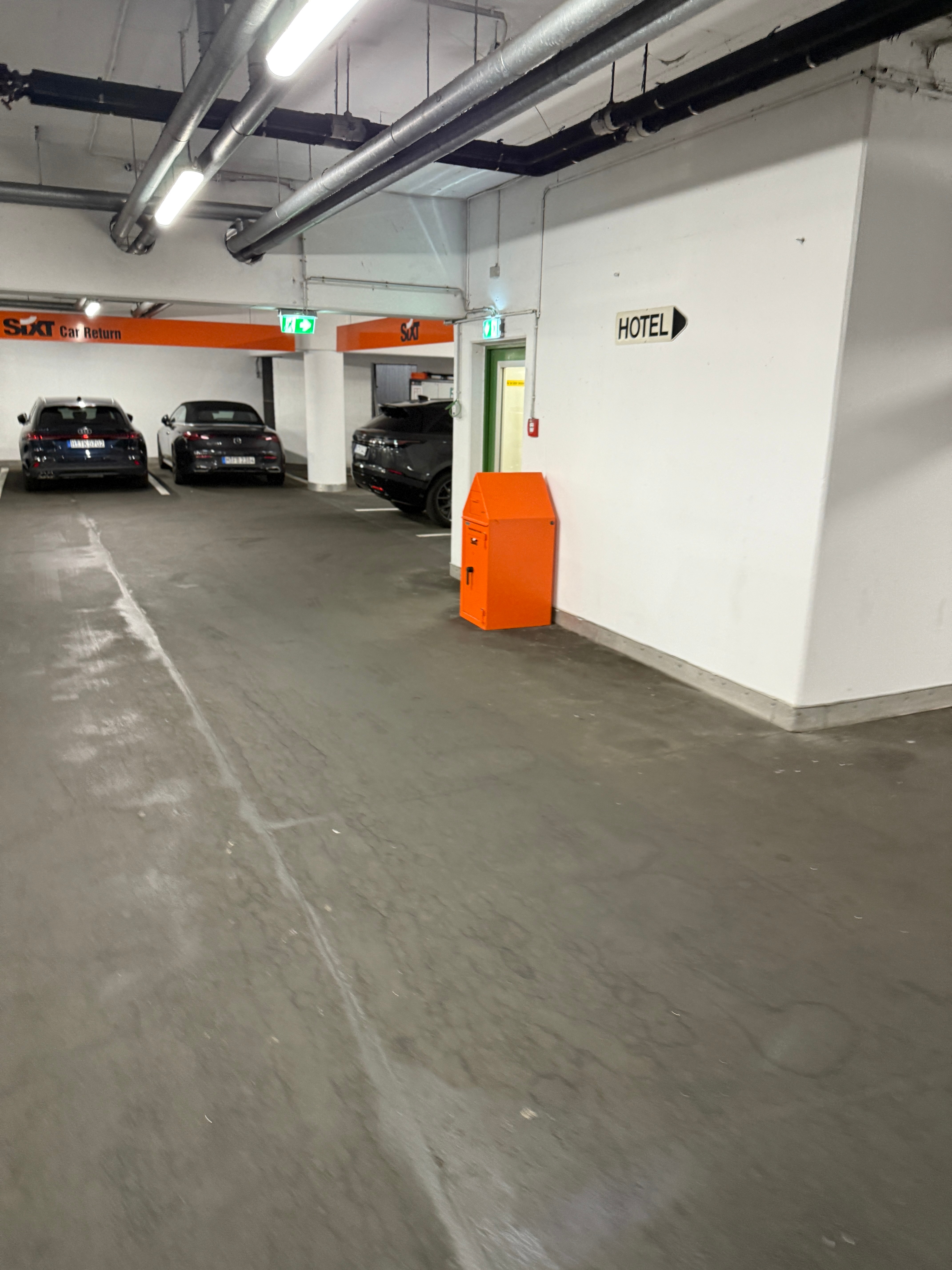 SIXT Autovermietung Frankfurt a. M. Zentrum-Zeil, Konrad-Adenauer-Str. 5-7 in Frankfurt am Main