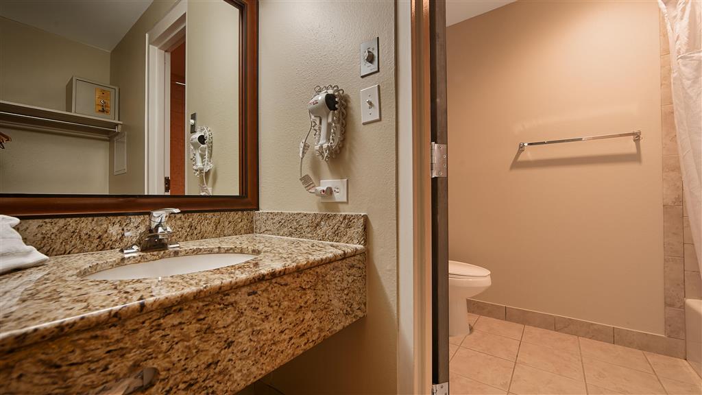 Guest Bathroom Best Western University Inn Fort Collins (970)484-2984