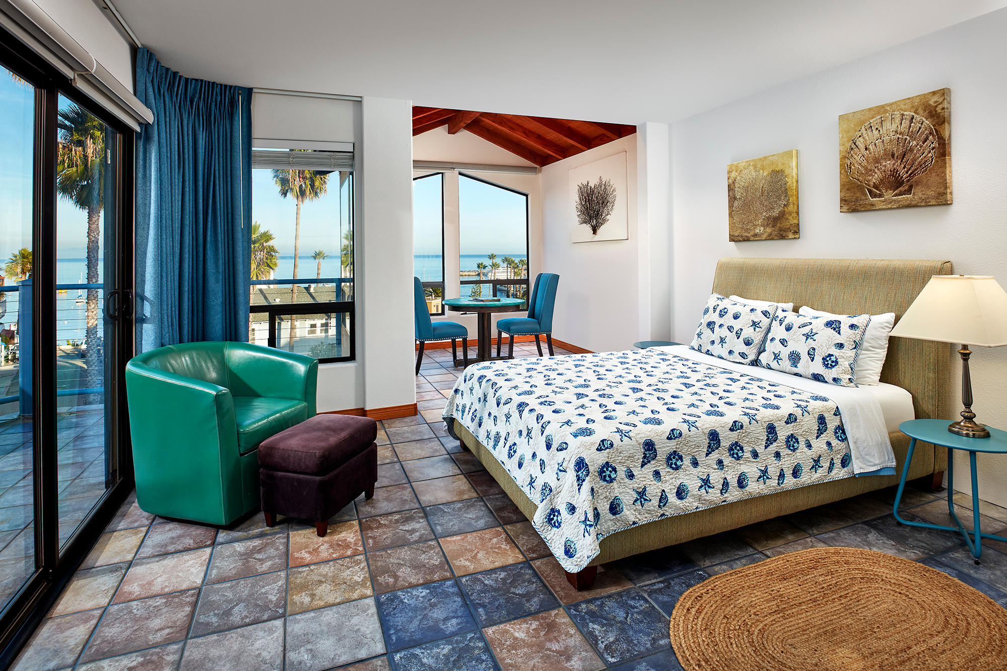 Seaport Village Inn Catalina Island Guest Rooms and Suites