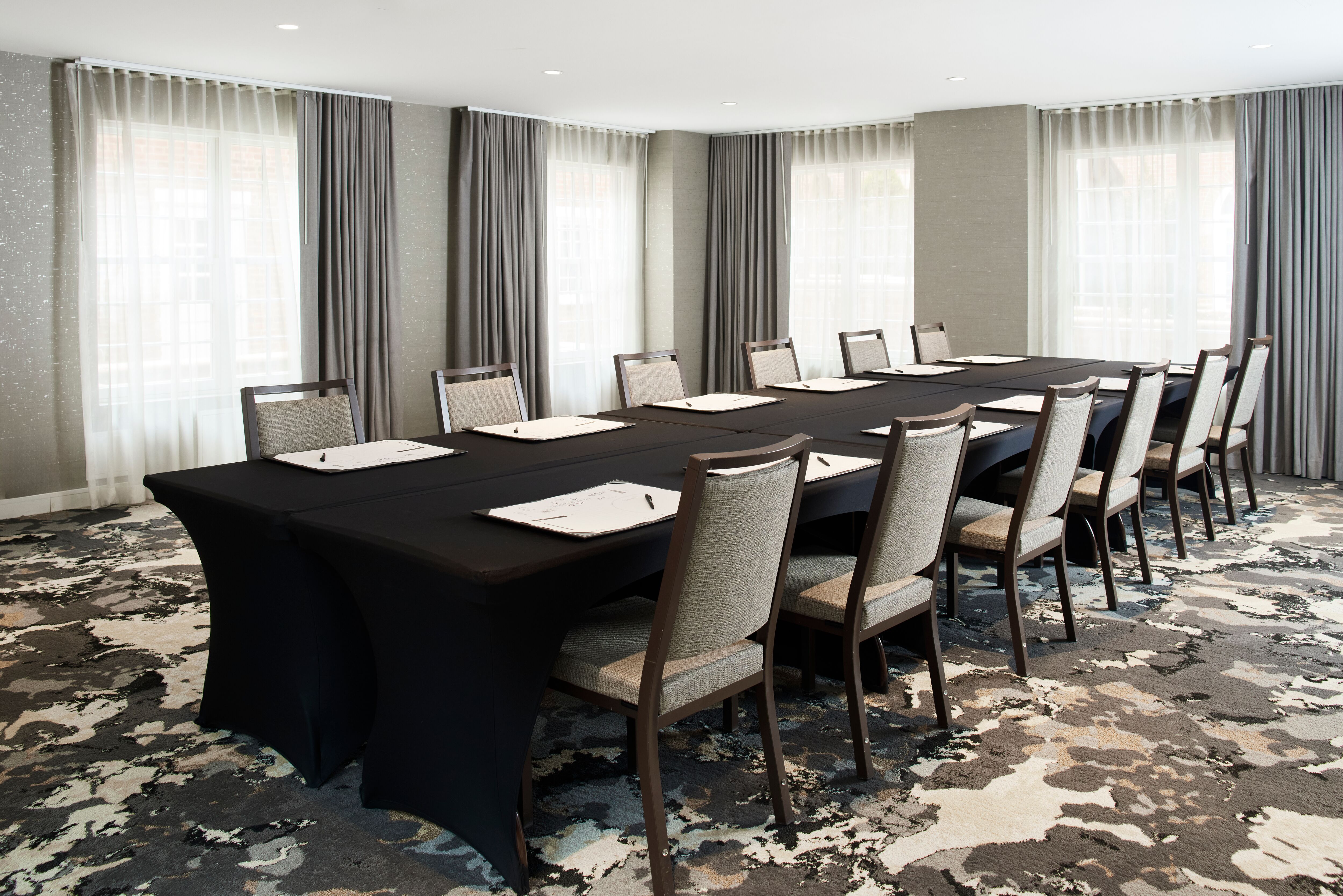 Archer Hotel Old Town Alexandria Independence Room Boardroom