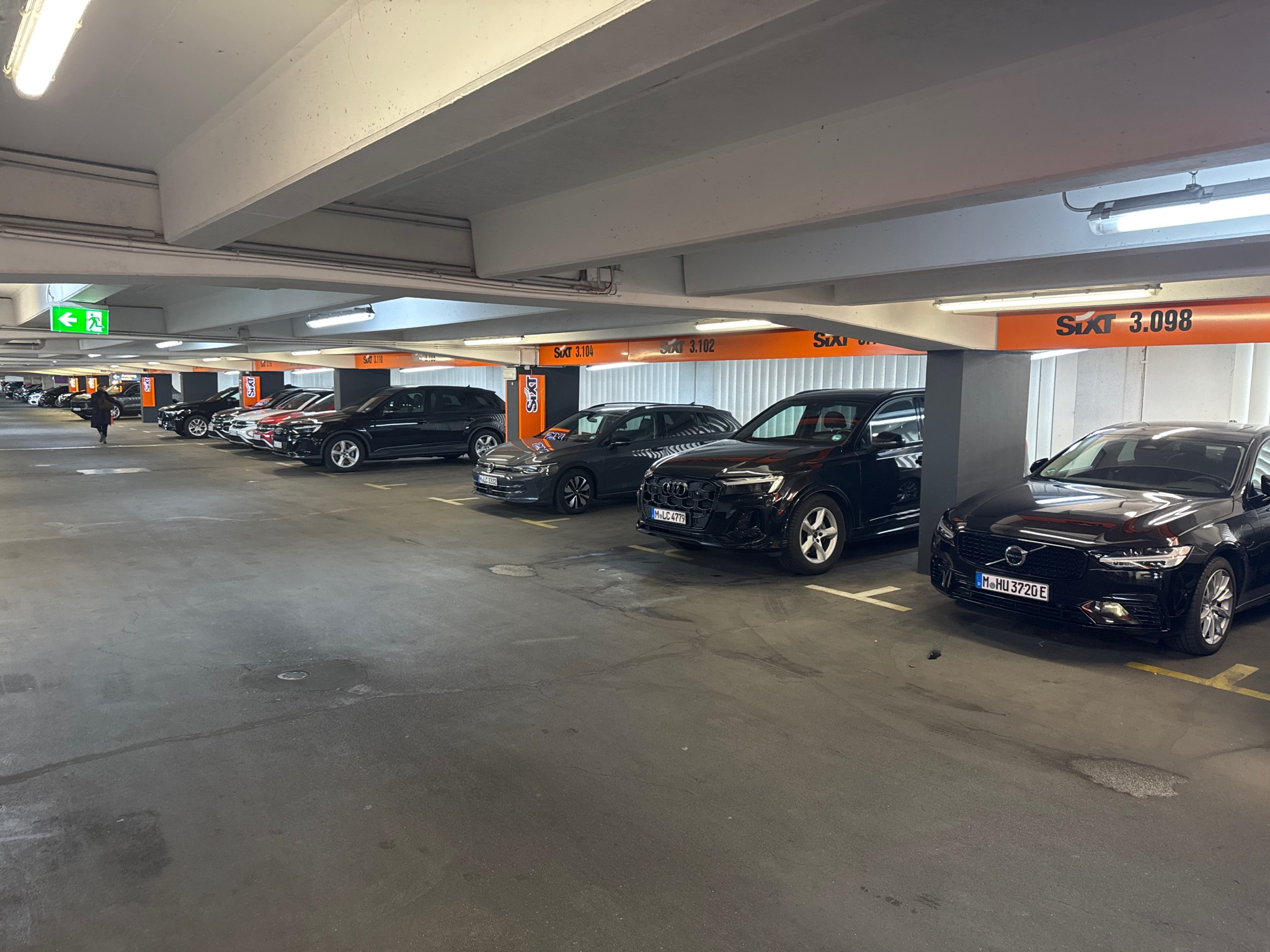 SIXT Autovermietung Düsseldorf Zentrum/HBF, Willi-Becker-Allee 10 in Düsseldorf