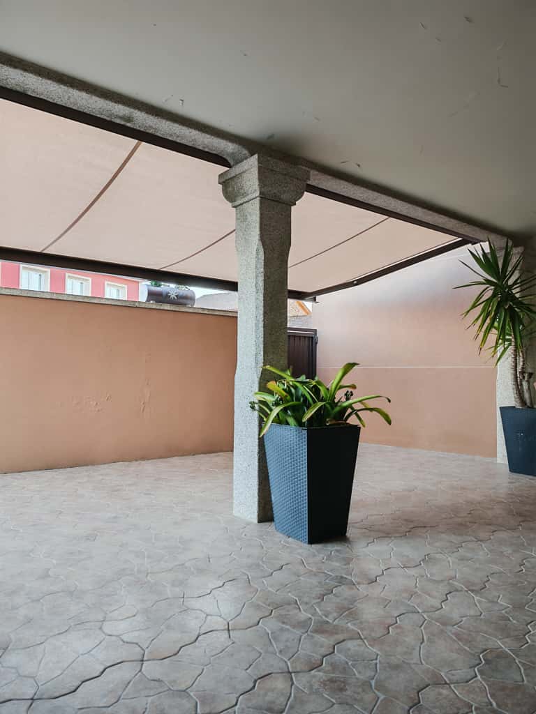 Images Sol y Lluvia - Expertos en Toldos y Pérgolas Bioclimáticas