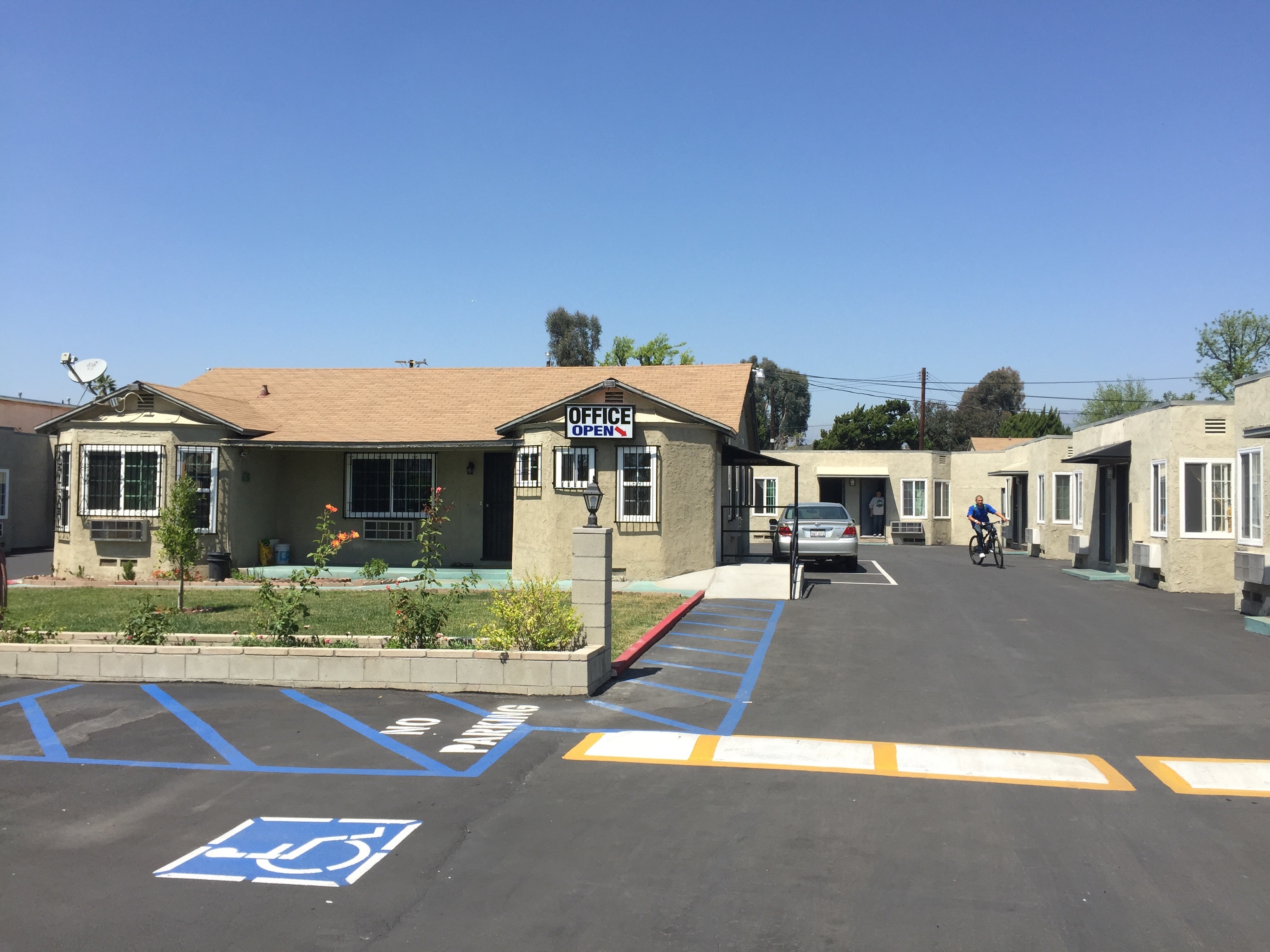 [Letter3 5] Deluxe Plaza Motel On Pulaski Highway - 0kzd4lh