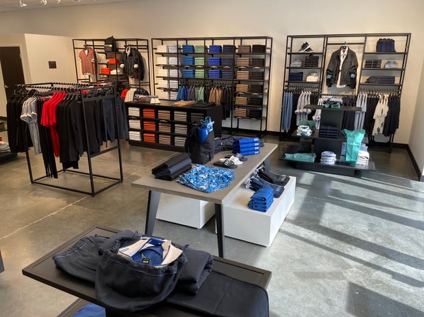 Images BOSS Outlet - St. Louis