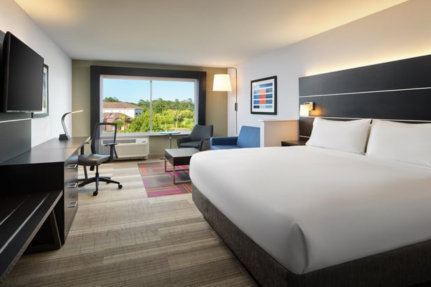 Images Holiday Inn Express & Suites Brunswick by IHG