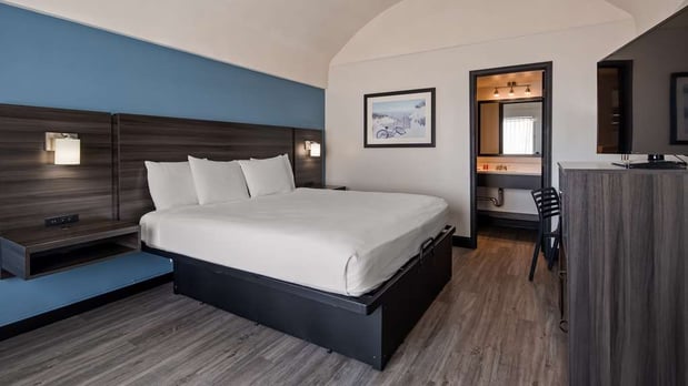 Images SureStay by Best Western Virginia Beach Royal Clipper