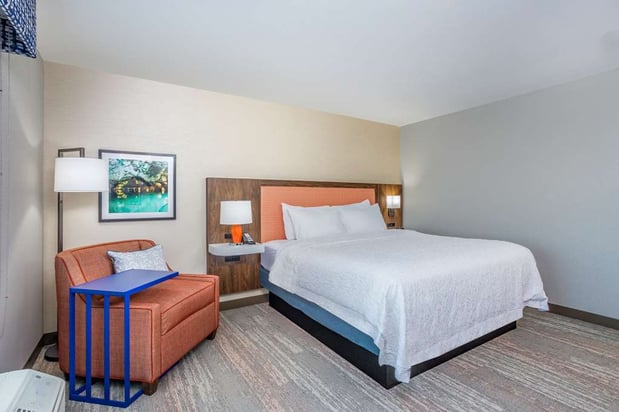 Images Hampton Inn by Hilton Bedford