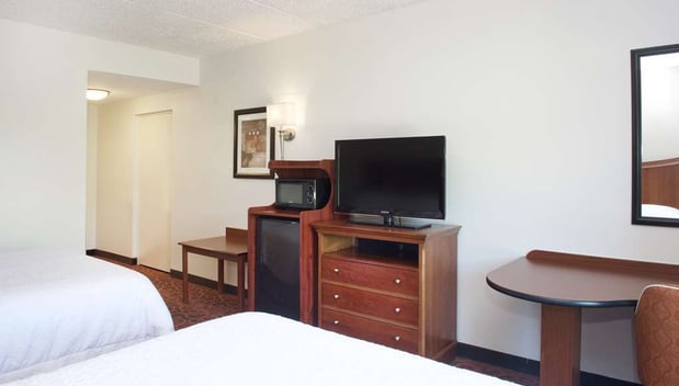 Images Hampton Inn & Suites Pittsburgh-Meadow Lands