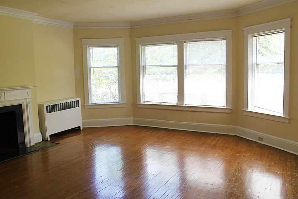 Bay windows at Integrity Cleveland Heights Apartments, Cleveland Heights, OH