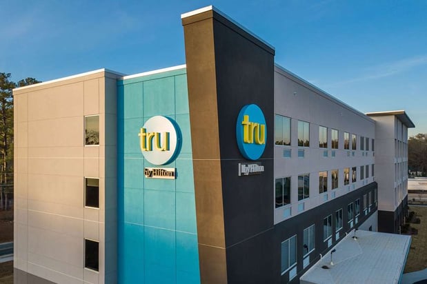 Images Tru by Hilton Fayetteville I 95