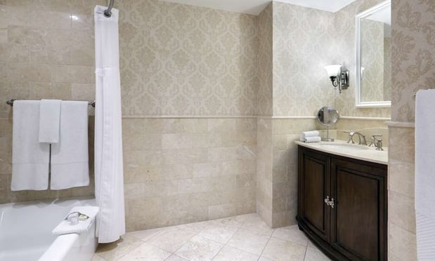 Images Madison Beach Hotel, Curio Collection by Hilton
