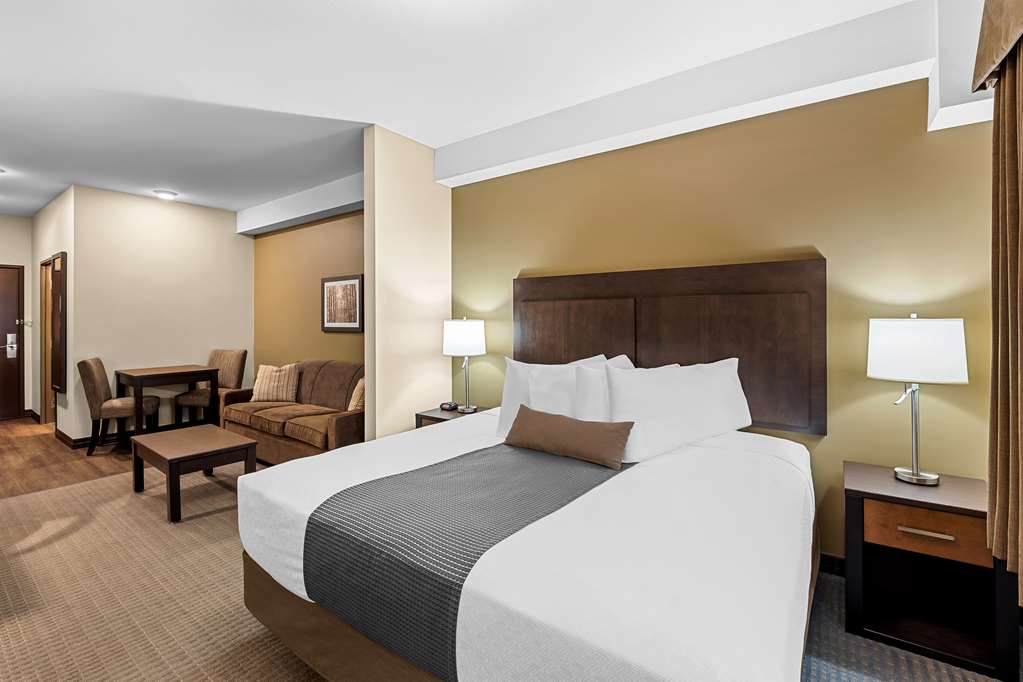 Images Best Western Plus Lacombe Inn & Suites