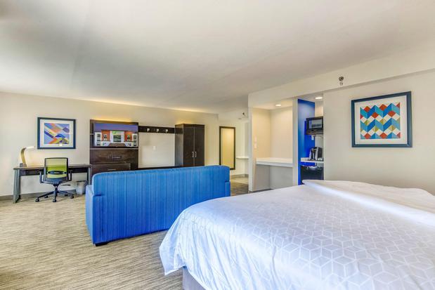 Images Holiday Inn Express & Suites Longview North by IHG