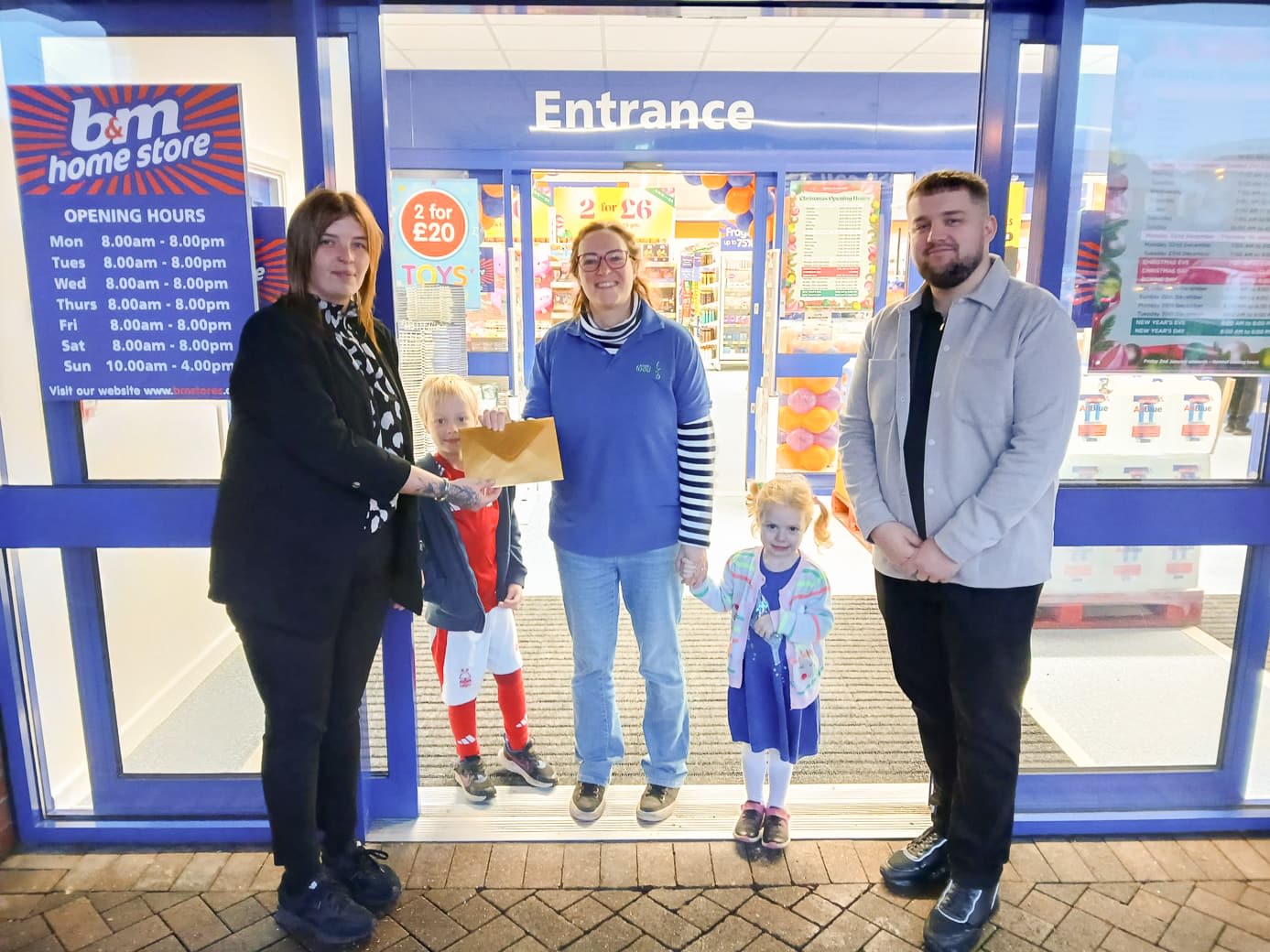 Images B&M Home Store with Garden Centre