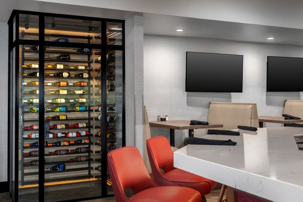 Images Holiday Inn Wichita East I-35 by IHG