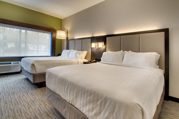 Images Holiday Inn Express & Suites Summerville by IHG