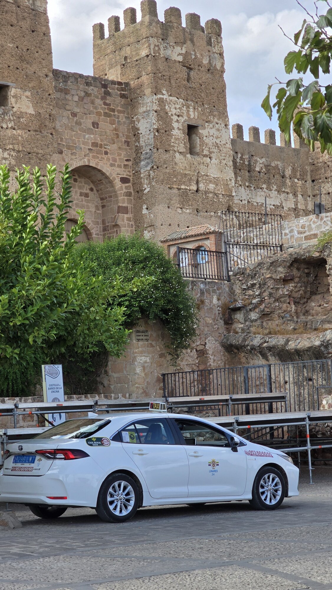 Images Taxi Linares 24