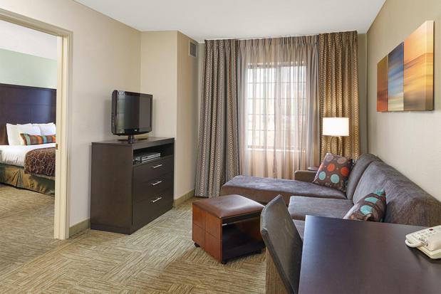 Images Staybridge Suites Chicago - Lincolnshire by IHG