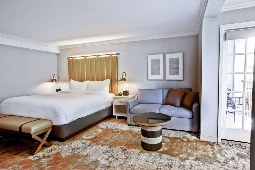 Guest room