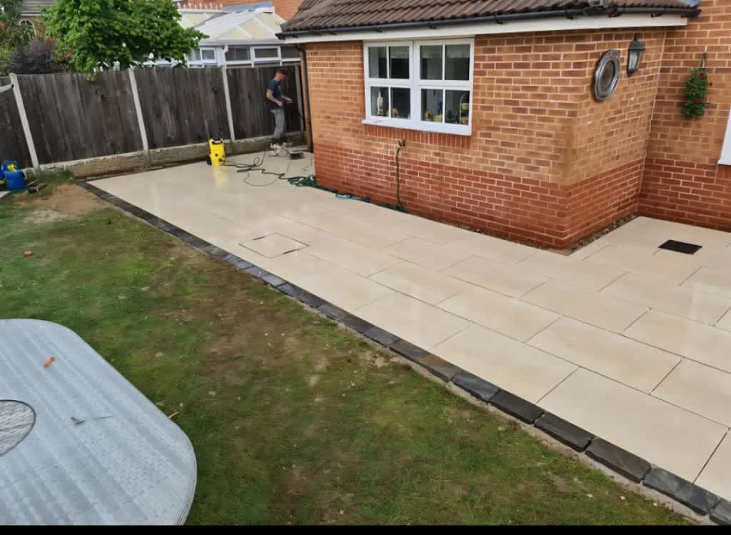 Images DH Landscaping & Building SVCS