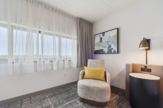 Images Crowne Plaza Lansing by IHG