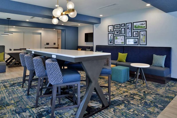 Images Hampton Inn Cedar Falls Downtown