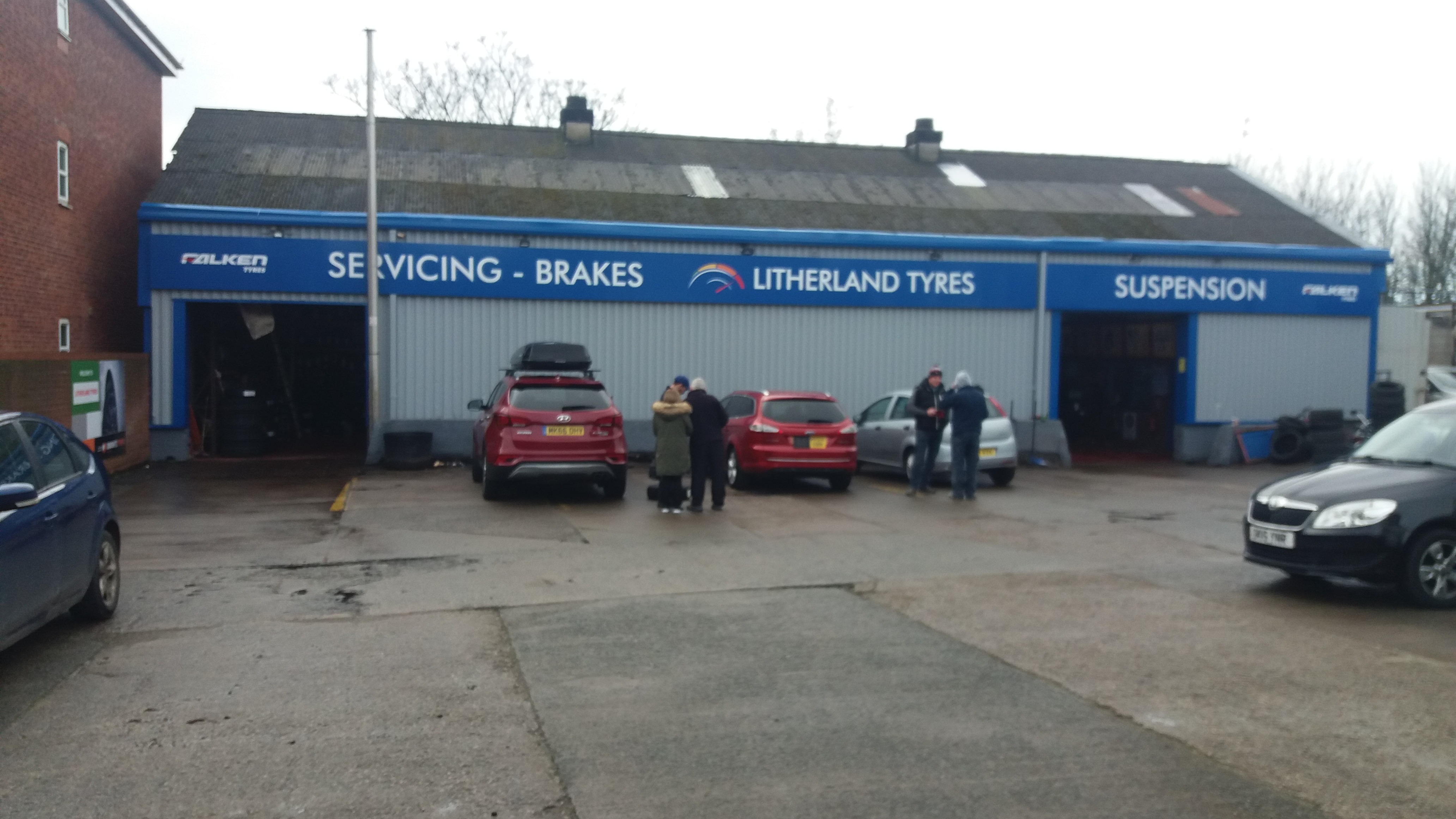 Litherland Tyres Limited Litherland 01519 281415