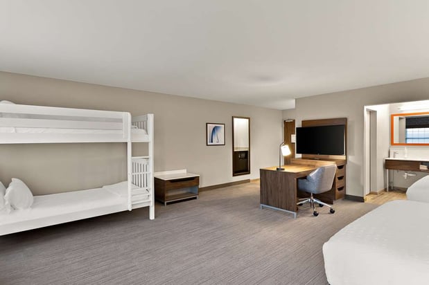 Images Hampton Inn & Suites by Hilton Petoskey