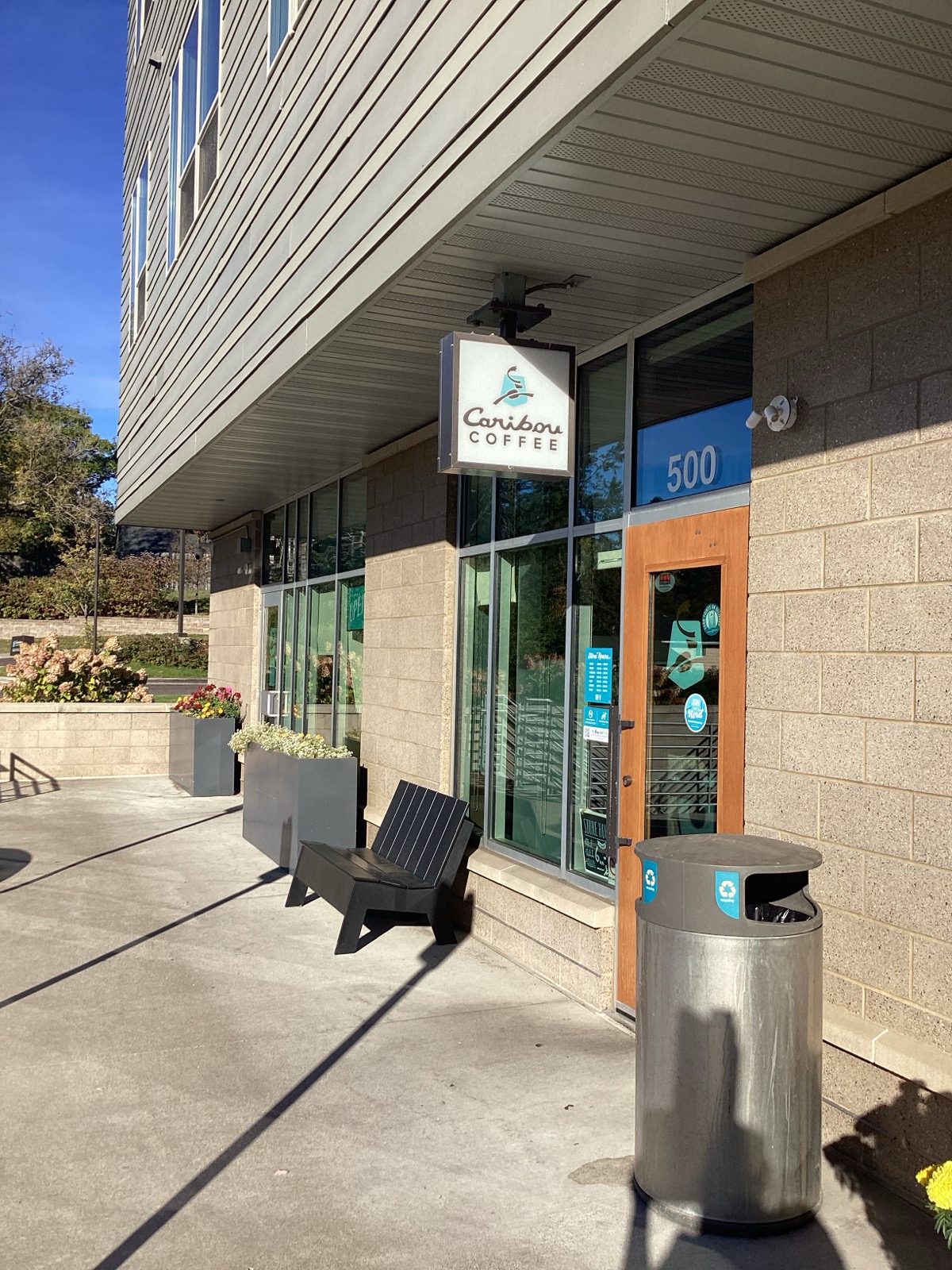 Storefront of the Caribou Coffee at 1515 Kenwood Avenue in Duluth