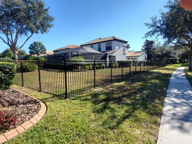 Images Family Fence Company of Florida